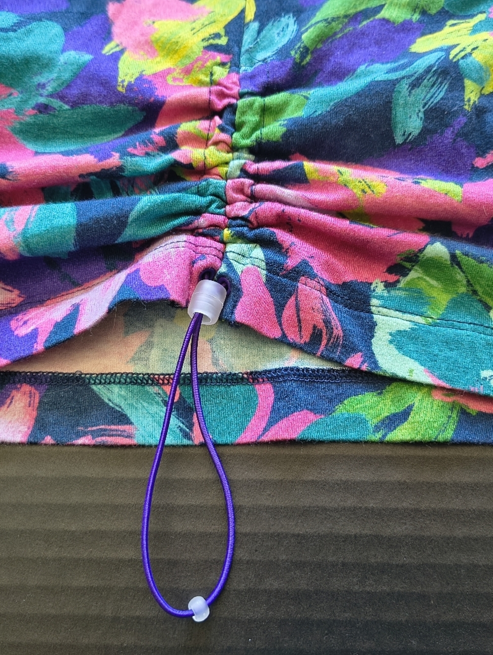 *NEW* TEK GEAR Floral Drawstring Tank - Picture 3 of 4